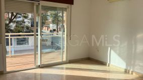 Apartamento en venta en Los Pacos, Fuengirola