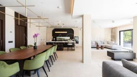 Villa for sale in Benahavis