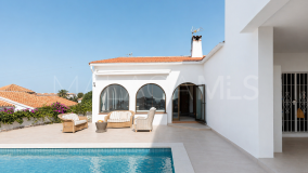 Villa zu verkaufen in El Faro, Estepona Stadt