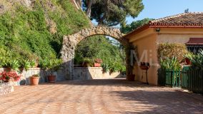 Herrenhaus zu verkaufen in Altos del Paraiso, Benahavis