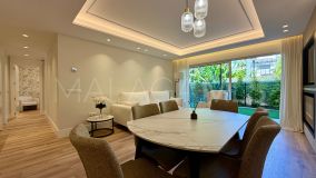 Markplanslägenhet for sale in Cortijo Blanco, San Pedro de Alcantara