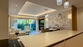 Markplanslägenhet for sale in Cortijo Blanco, San Pedro de Alcantara
