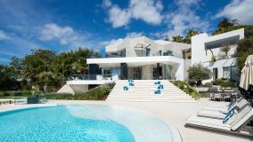 Villa en venta en El Herrojo, Benahavis