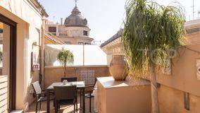 Precioso y luminoso ático dúplex con gran terraza en el centro histórico