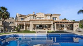 Villa en venta en Haza del Conde, Nueva Andalucía