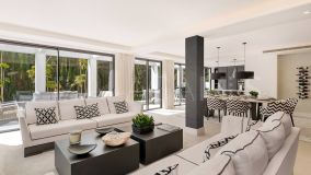 Villa for sale in Nueva Andalucia, Marbella