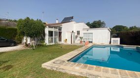 House for sale in New Golden Mile, Estepona East