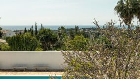 Villa for sale in Estepona