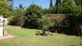 House for sale in El Paraiso, Estepona East
