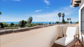 House for sale in El Paraiso, Estepona East