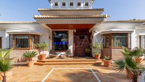 Hus i byn for sale in Malaga - Churriana