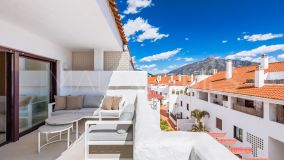 Lägenhet for sale in Nueva Andalucia, Marbella