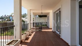 Villa for sale in Benalmadena