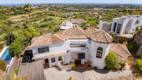 Villa en venta en Puerto del Almendro, Benahavis