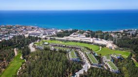 Exclusive villas on the edge of a golf course with sea views and walking to the beach, to be completed 2026