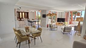 Markplanslägenhet for sale in Menara Beach, Estepona Öst