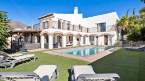 Villa for sale in Valle Romano, Estepona West