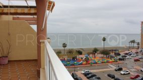 Coqueto Ático con dos terrazas y preciosas vistas en Primera Linea de Playa de Sabinillas