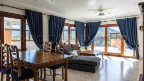 Buy Alhaurin el Grande villa with 5 bedrooms