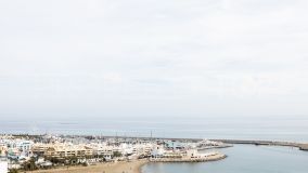 Impresionante apartamento con casi 400m2 de terraza y vistas al mar en Benalmádena