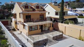 Buy villa with 4 bedrooms in Benalmadena Costa
