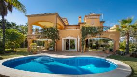Villa for sale in La Quinta, Benahavis