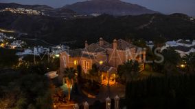 Villa for sale in La Quinta, Benahavis