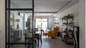 Pareado a la venta de 4 dormitorios en Nueva Andalucia