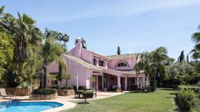 Villa en venta en Puerto del Almendro, Benahavis