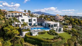 Villa for sale in Los Flamingos, Benahavis