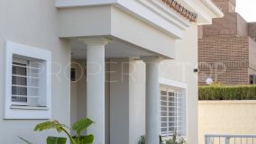 Villa en venta con 5 dormitorios en Torremolinos