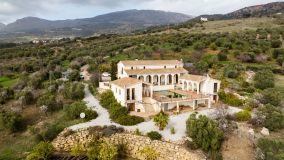 Villa for sale in Alcaucin