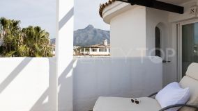 Acogedor ático duplex de 3 dormitorios en Los Naranjos de Marbella