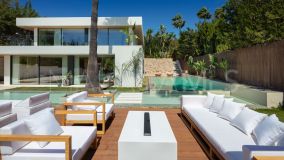 Villa for sale in Nueva Andalucia, Marbella