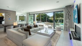 Villa zu verkaufen in Aloha, Nueva Andalucia