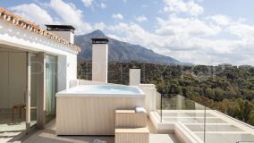 Atico duplex a la venta de 3 dormitorios en Nueva Andalucia
