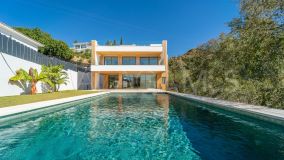 Villa for sale in Torremuelle, Benalmadena