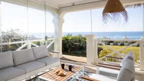 Chalet for sale in Las Chapas, Marbella Öst