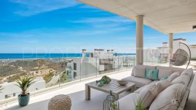 Brand new penthouse with a private pool and sea views Real de la Quinta Benahavis