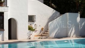 Villa for sale in Aloha, Nueva Andalucia