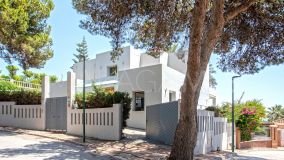 Villa for sale in Pinares de San Antón, Malaga - Este