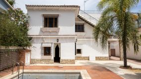 Chalet for sale in Pedregalejo, Malaga - Este