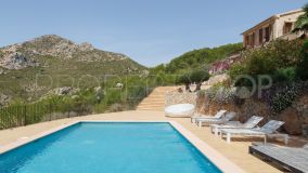 For sale finca in Andratx with 4 bedrooms