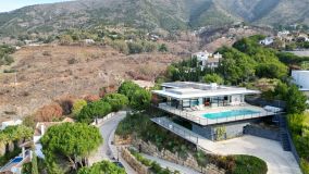 Villa for sale in Valtocado, Mijas