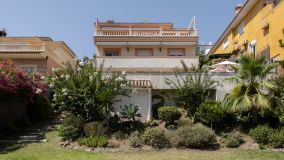 For sale villa in Torrequebrada