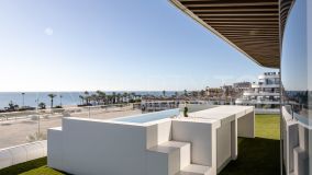 Espectacular casa contemporánea con piscina privada en la terraza y abundante luz natural en todas las direcciones