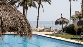 Apartamento Jardin encantador y vistas al Mar de 2 Dormitorios en Primera Línea, Marbella Golden Mile con vistas al mar