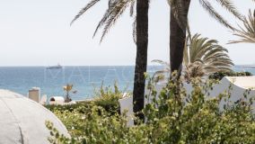Adosado en venta en El Oasis Club, Marbella Golden Mile