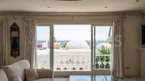 Adosado en venta en El Oasis Club, Marbella Golden Mile