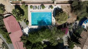 For sale finca with 10 bedrooms in Alora